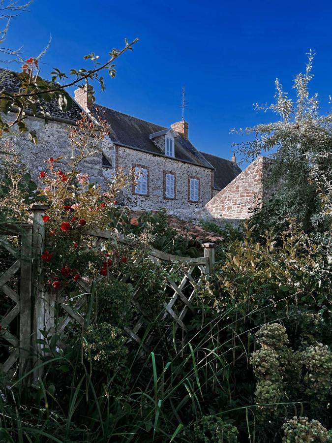 Вілла Au 3 La Cour A Tot Regneville-sur-Mer Екстер'єр фото